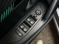 Peugeot 2008 1.2 PureTech Allure // LED // KEYLESS // CAMERA+SENSOREN // CRUISE // NAVI+CARPLAY // CLIMA // 48