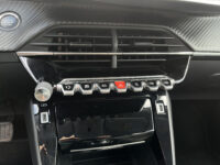 Peugeot 2008 1.2 PureTech Allure // LED // KEYLESS // CAMERA+SENSOREN // CRUISE // NAVI+CARPLAY // CLIMA // 55