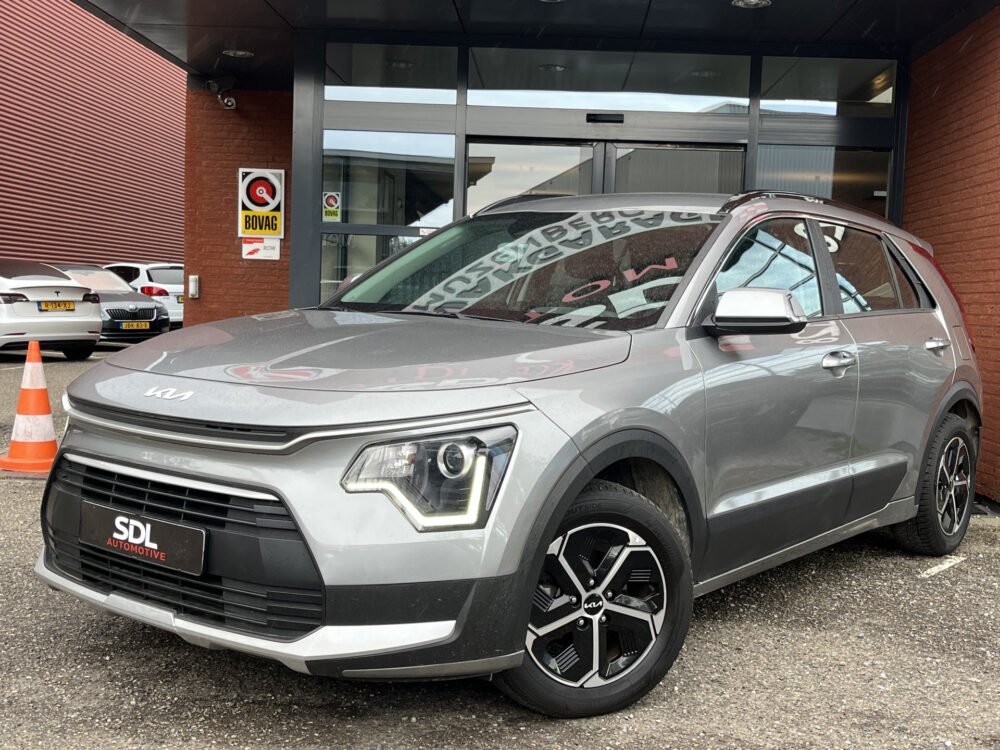 Kia Niro 1.6 GDi Hybrid ComfortLine // NAVI // CLIMA // ADAPTIVE CRUISE // CAMERA // KEY LESS // ALL SEASON BANDEN // 1