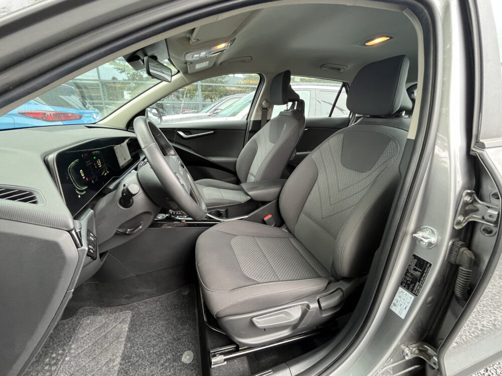 Kia Niro 1.6 GDi Hybrid ComfortLine // NAVI // CLIMA // ADAPTIVE CRUISE // CAMERA // KEY LESS // ALL SEASON BANDEN // 10