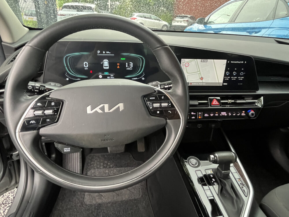 Kia Niro 1.6 GDi Hybrid ComfortLine // NAVI // CLIMA // ADAPTIVE CRUISE // CAMERA // KEY LESS // ALL SEASON BANDEN // 13