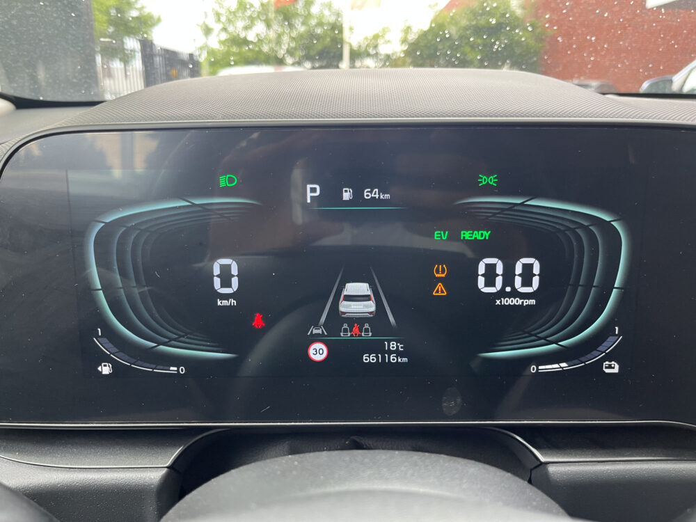 Kia Niro 1.6 GDi Hybrid ComfortLine // NAVI // CLIMA // ADAPTIVE CRUISE // CAMERA // KEY LESS // ALL SEASON BANDEN // 22