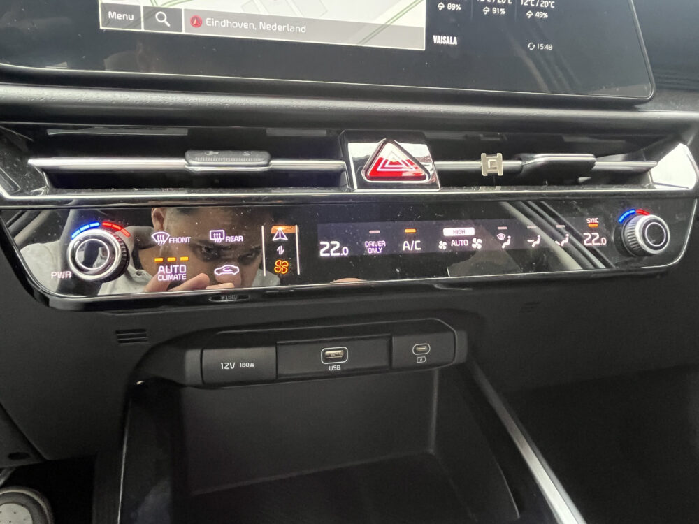 Kia Niro 1.6 GDi Hybrid ComfortLine // NAVI // CLIMA // ADAPTIVE CRUISE // CAMERA // KEY LESS // ALL SEASON BANDEN // 23
