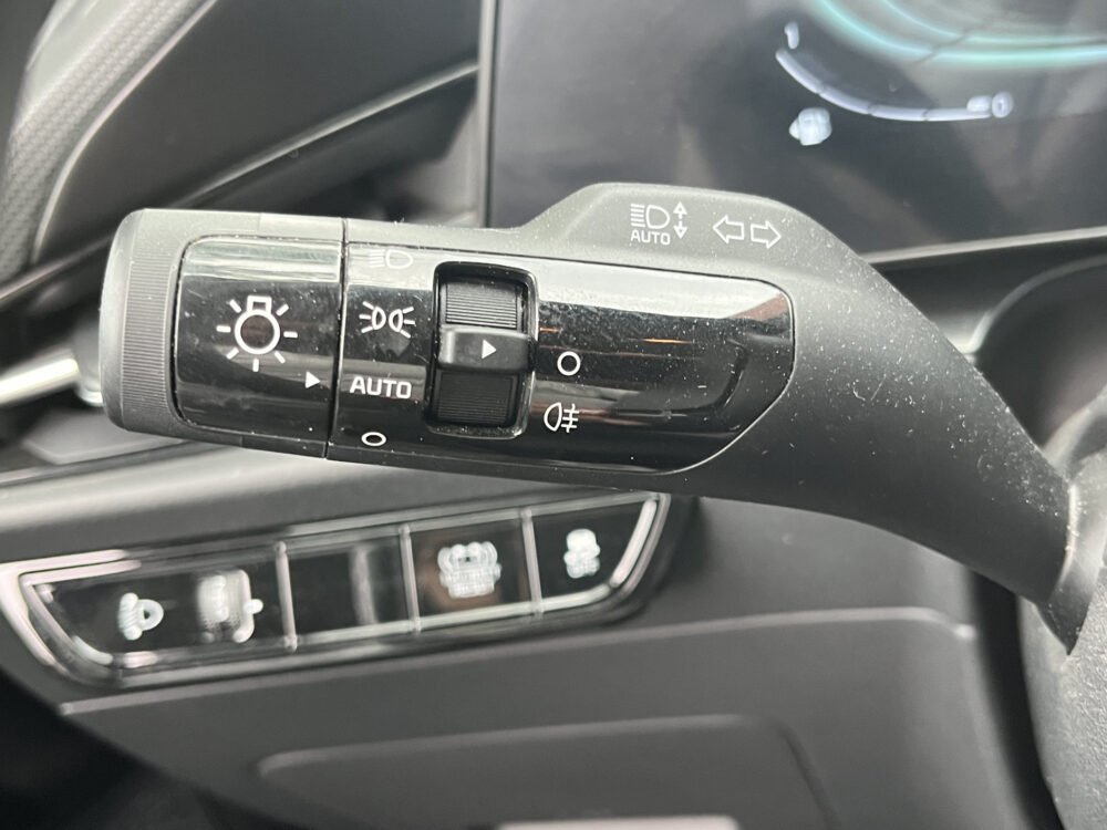 Kia Niro 1.6 GDi Hybrid ComfortLine // NAVI // CLIMA // ADAPTIVE CRUISE // CAMERA // KEY LESS // ALL SEASON BANDEN // 25