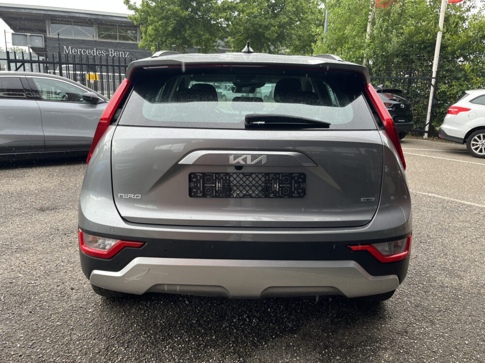 Kia Niro 1.6 GDi Hybrid ComfortLine // NAVI // CLIMA // ADAPTIVE CRUISE // CAMERA // KEY LESS // ALL SEASON BANDEN // 5