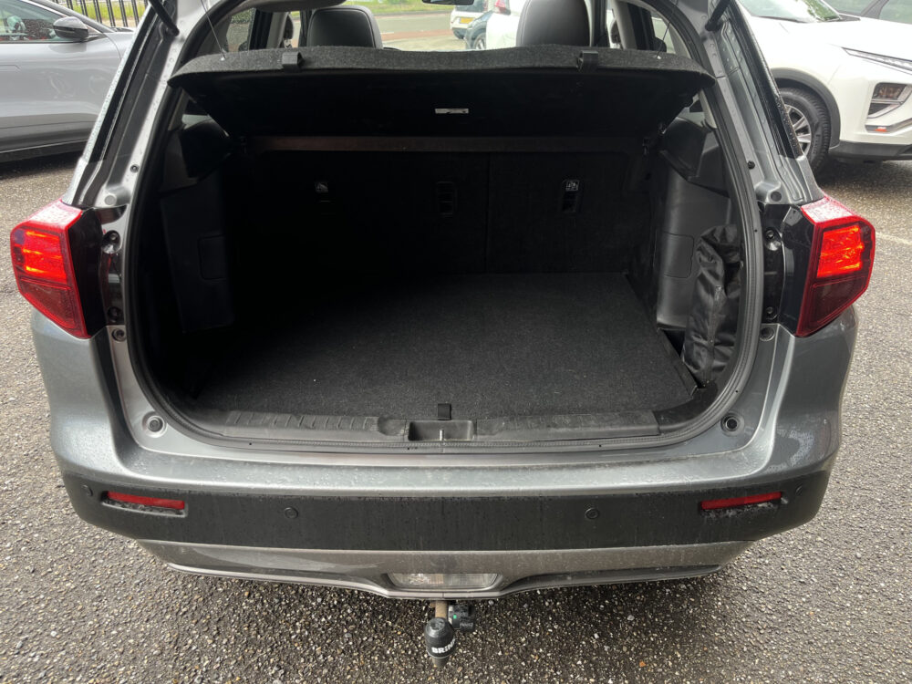 Suzuki Vitara 1.5 Hybrid Style AllGrip // SCHUIF-KANTELDAK // LEDER-ALCANTARA // AFN. TREKHAAK // ADAPT. CRUISE // KEYLESS // CAMERA // 15