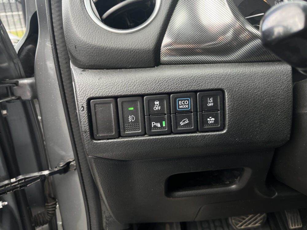 Suzuki Vitara 1.5 Hybrid Style AllGrip // SCHUIF-KANTELDAK // LEDER-ALCANTARA // AFN. TREKHAAK // ADAPT. CRUISE // KEYLESS // CAMERA // 22