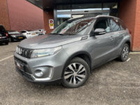Suzuki Vitara 1.5 Hybrid Style AllGrip // SCHUIF-KANTELDAK // LEDER-ALCANTARA // AFN. TREKHAAK // ADAPT. CRUISE // KEYLESS // CAMERA // 34