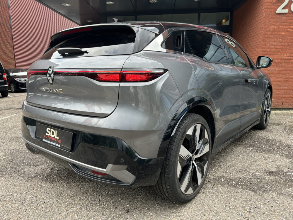 Renault Mégane E-Tech EV40 Boost Charge Techno // NAVI + CARPLAY // FULL LED // CAMERA // CLIMA // STOEL + STUURWIELVERWARMING // SFEERVERLICHT 2