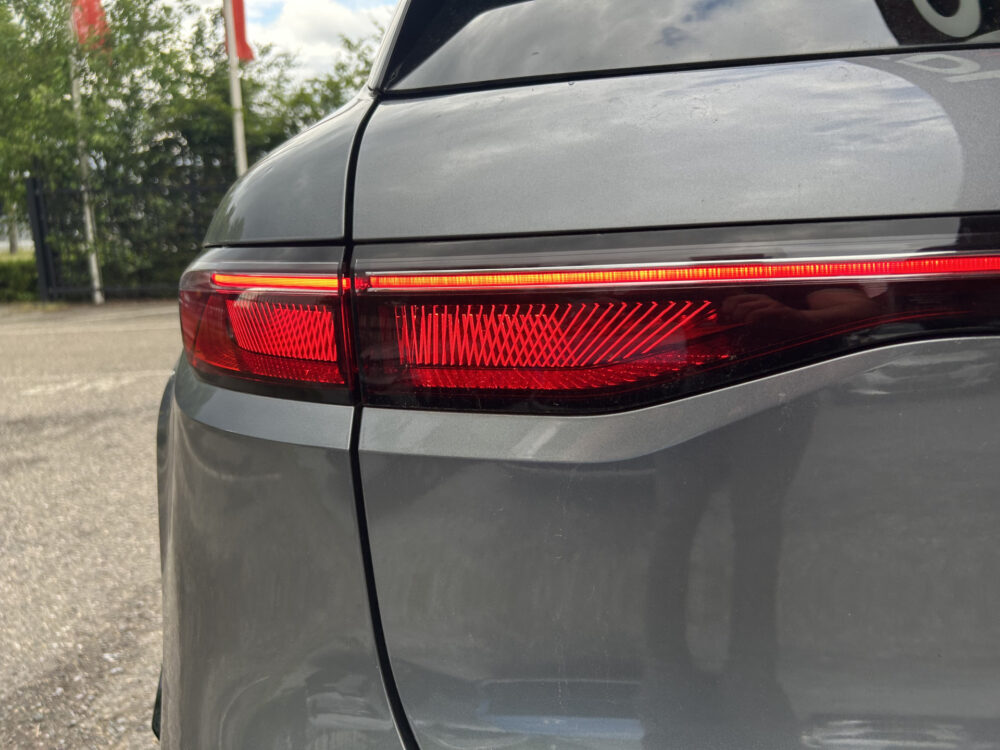 Renault Mégane E-Tech EV40 Boost Charge Techno // NAVI + CARPLAY // FULL LED // CAMERA // CLIMA // STOEL + STUURWIELVERWARMING // SFEERVERLICHT 30