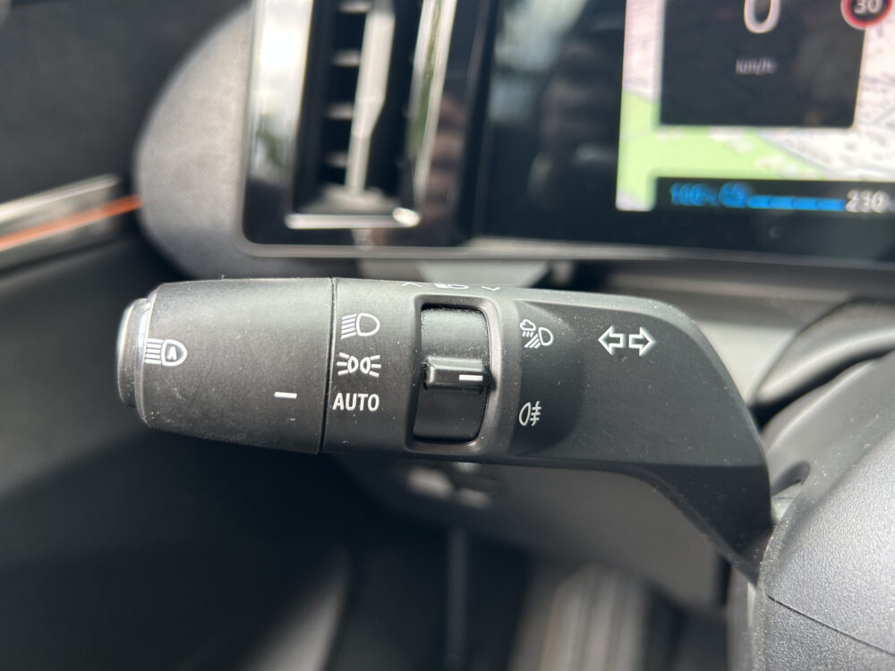 Renault Mégane E-Tech EV40 Boost Charge Techno // NAVI + CARPLAY // FULL LED // CAMERA // CLIMA // STOEL + STUURWIELVERWARMING // SFEERVERLICHT 11