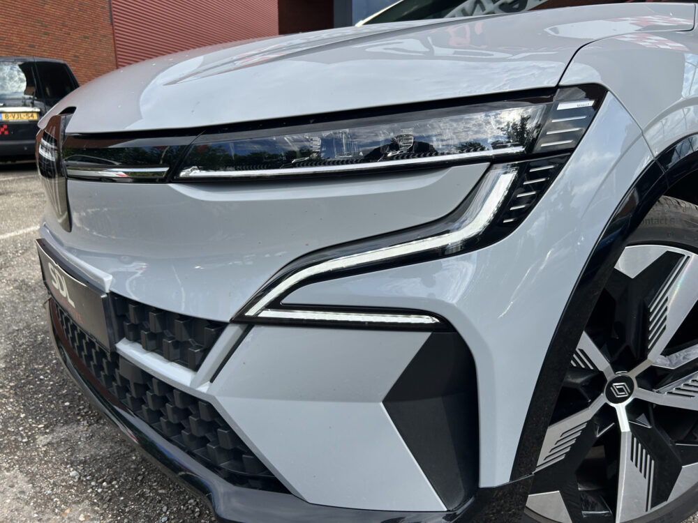 Renault Mégane E-Tech EV40 Boost Charge Techno // NAVI + CARPLAY // FULL LED // CAMERA // CLIMA // STOEL + STUURWIELVERWARMING // SFEERVERLICHT 25
