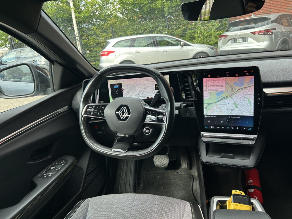 Renault Mégane E-Tech EV40 Boost Charge Techno // NAVI + CARPLAY // FULL LED // CAMERA // CLIMA // STOEL + STUURWIELVERWARMING // SFEERVERLICHT 7