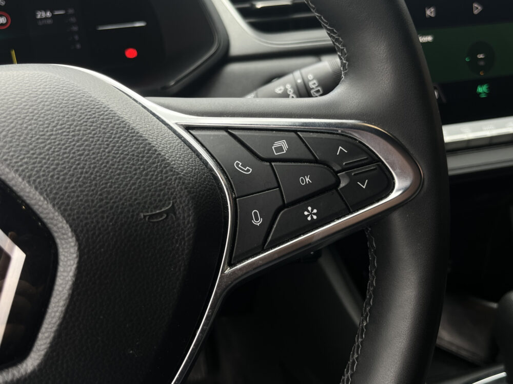 Renault Captur 1.6 E-Tech full hybrid 145 techno BJ 2024 / FULL LED // KEYLESS // CRUISE // CLIMA // DIGITAL COCKPIT // CAMERA // APPLE-ANDROID 17