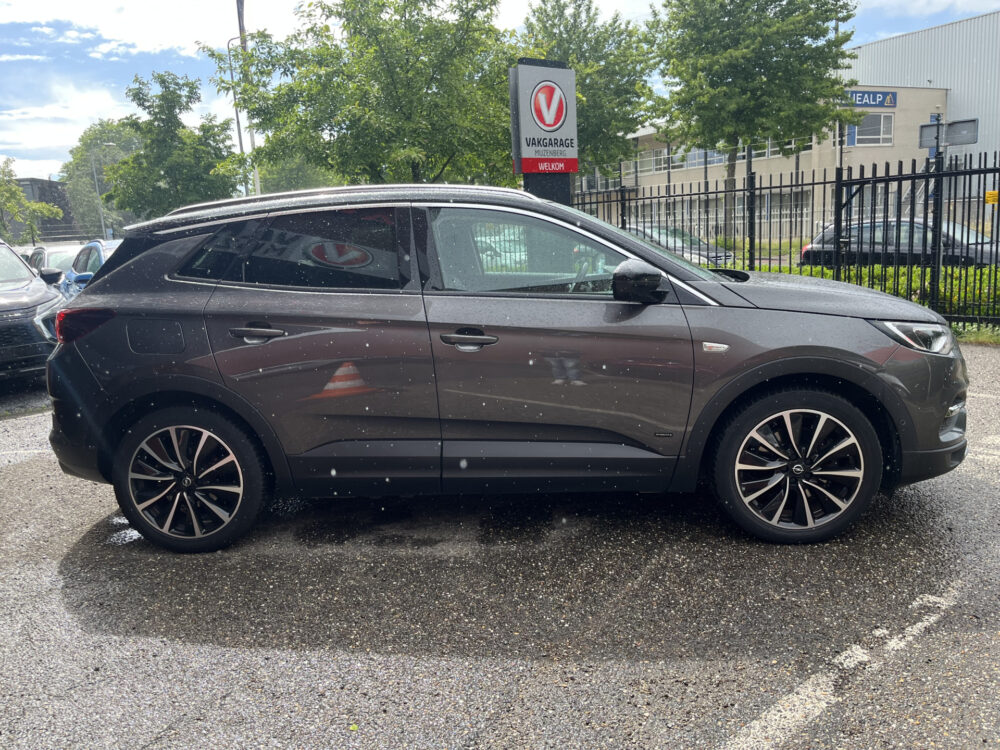 Opel Grandland X 1.6 Turbo Hybrid4 Ultimate 300PK!! // AFN. TREKHAAK // 360 CAMERA // STOELVERKOELING-VERWARMING // ELEK. KLEP // DODEHOEK // NAV 12