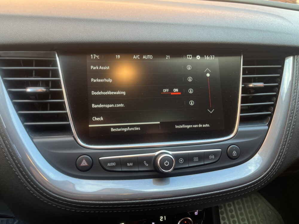 Opel Grandland X 1.6 Turbo Hybrid4 Ultimate 300PK!! // AFN. TREKHAAK // 360 CAMERA // STOELVERKOELING-VERWARMING // ELEK. KLEP // DODEHOEK // NAV 34