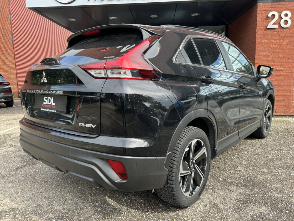 Mitsubishi Eclipse Cross 2.4 PHEV Intense // LED // CAMERA // KEYLESS // APPLE CARPLAY / ANDROID AUTO // CLIMA // STOELVERWARMING 2