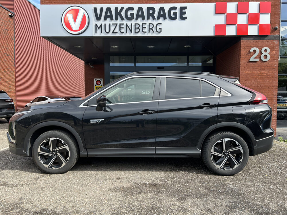 Mitsubishi Eclipse Cross 2.4 PHEV Intense // LED // CAMERA // KEYLESS // APPLE CARPLAY / ANDROID AUTO // CLIMA // STOELVERWARMING 3