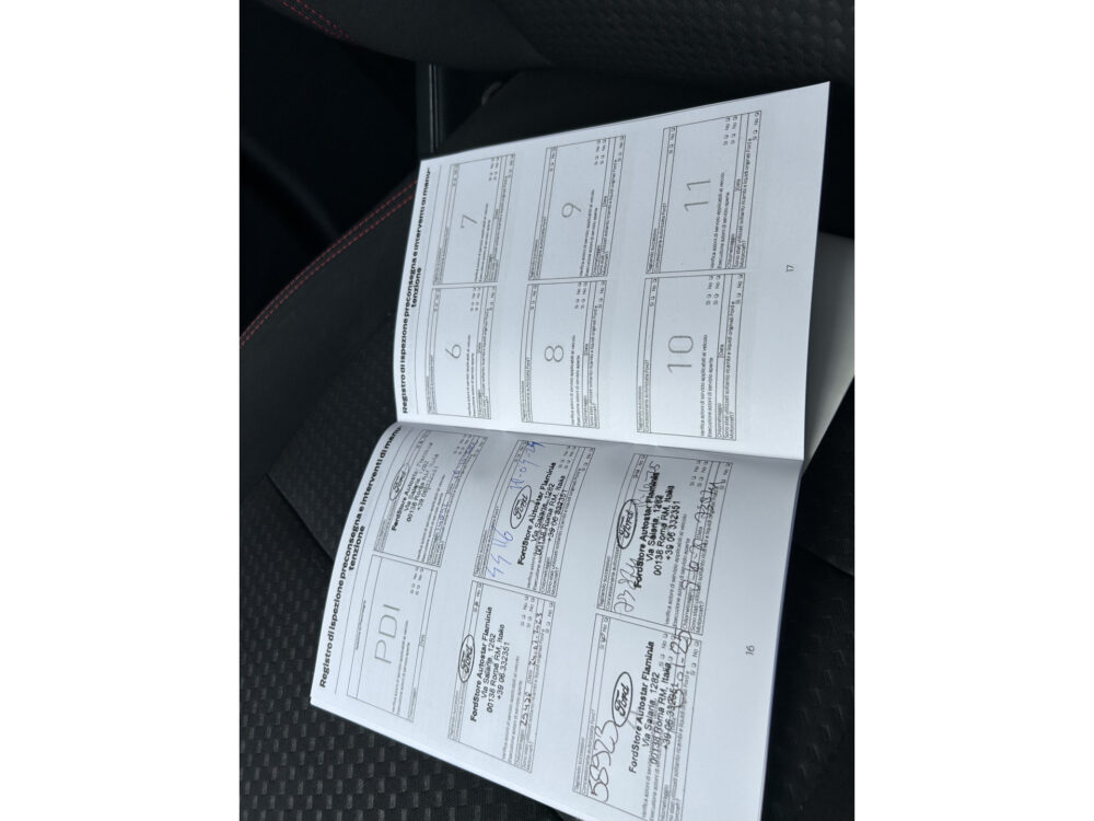 Ford Kuga 2.5 PHEV ST-Line // LED // ADAPTIVE CRUISE // KEYLESS // CAMERA // NAVI + CARPLAY // DODEHOEKDETECTIE 13