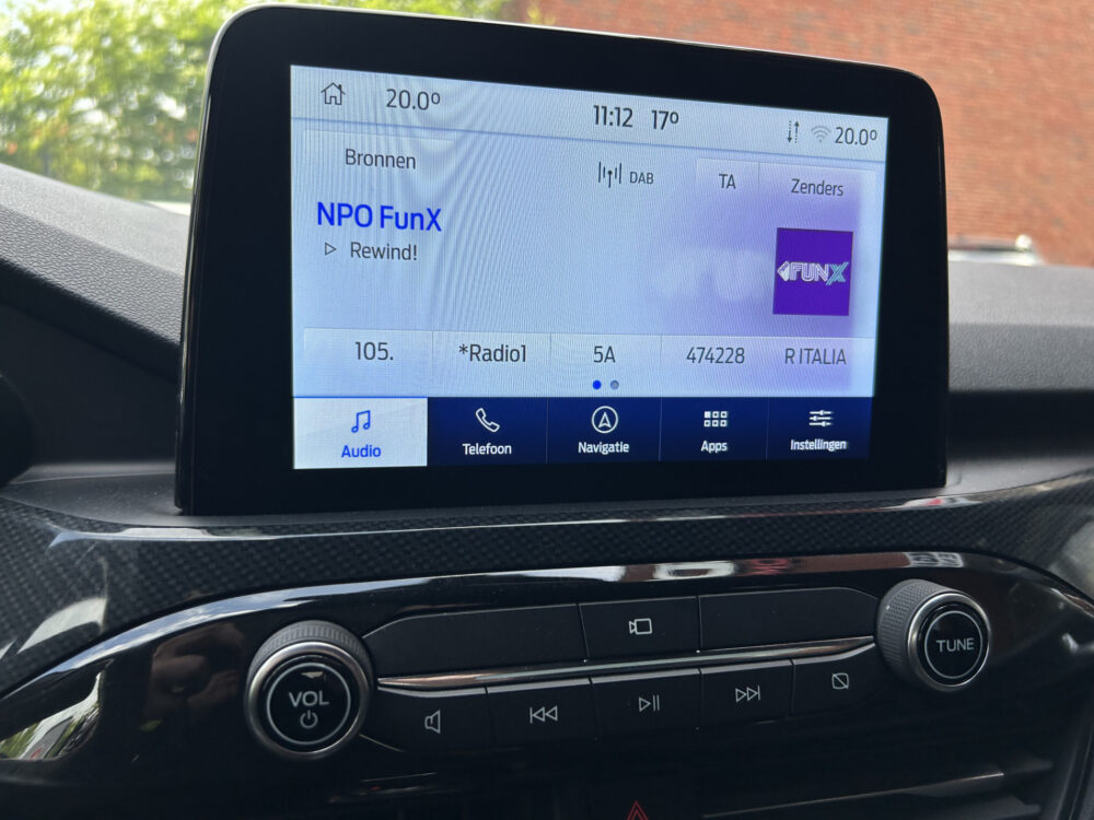 Ford Kuga 2.5 PHEV ST-Line // LED // ADAPTIVE CRUISE // KEYLESS // CAMERA // NAVI + CARPLAY // DODEHOEKDETECTIE 16