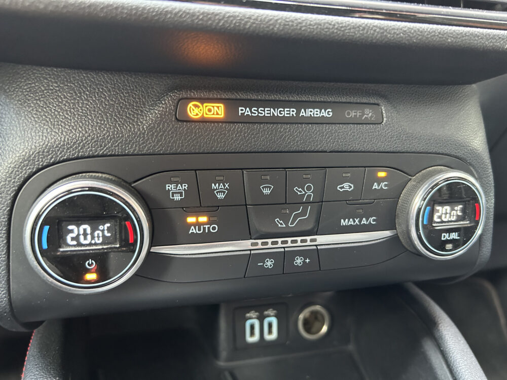 Ford Kuga 2.5 PHEV ST-Line // LED // ADAPTIVE CRUISE // KEYLESS // CAMERA // NAVI + CARPLAY // DODEHOEKDETECTIE 18