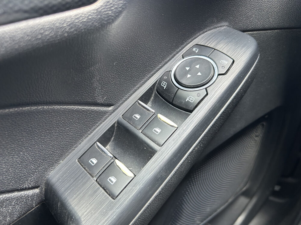 Ford Kuga 2.5 PHEV ST-Line // LED // ADAPTIVE CRUISE // KEYLESS // CAMERA // NAVI + CARPLAY // DODEHOEKDETECTIE 21