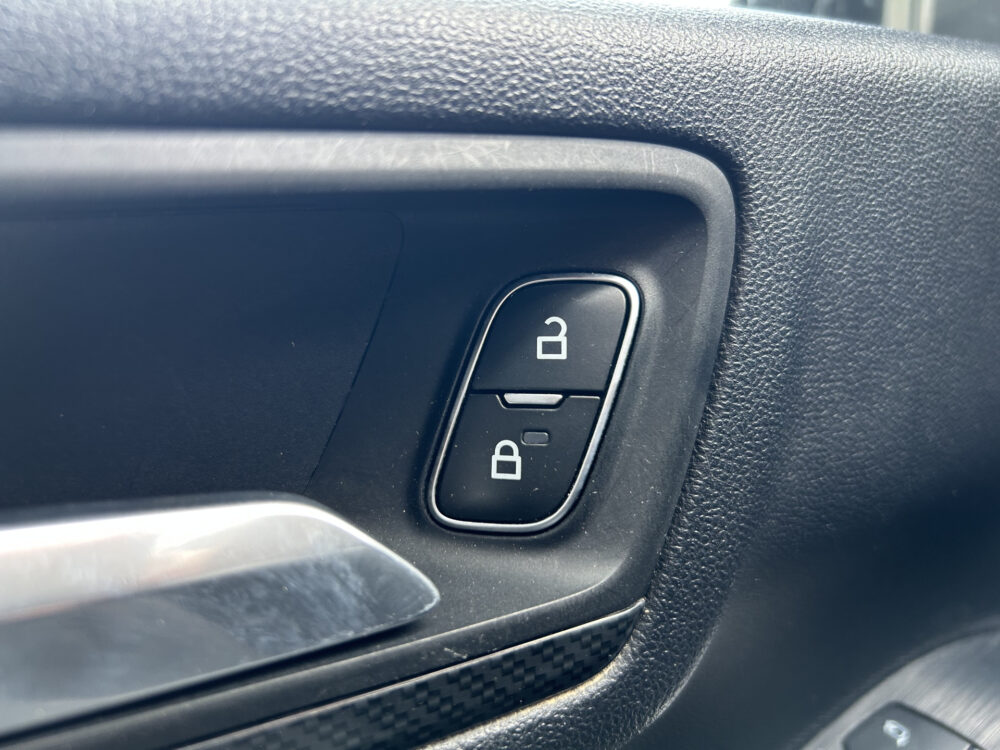 Ford Kuga 2.5 PHEV ST-Line // LED // ADAPTIVE CRUISE // KEYLESS // CAMERA // NAVI + CARPLAY // DODEHOEKDETECTIE 22
