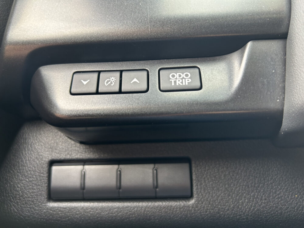 Lexus UX 250h Luxury Line DEALER ONDERHOUDEN!! // FULL LED // ADAPTIVE CRUISE // KEYLESS // NAVI // CAMERA // STOEL + STUURWIELVERWARMING 23