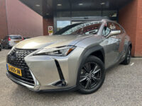 Lexus UX 250h Luxury Line DEALER ONDERHOUDEN!! // FULL LED // ADAPTIVE CRUISE // KEYLESS // NAVI // CAMERA // STOEL + STUURWIELVERWARMING 35