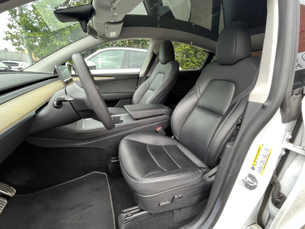 Tesla Model Y RWD 1e EIGENAAR // PANODAK // NAVI // ADAPTIVE CRUISE // CLIMA // AUTOPILOT // 360 CAMERA // LEDEREN BEKLEDING // 10