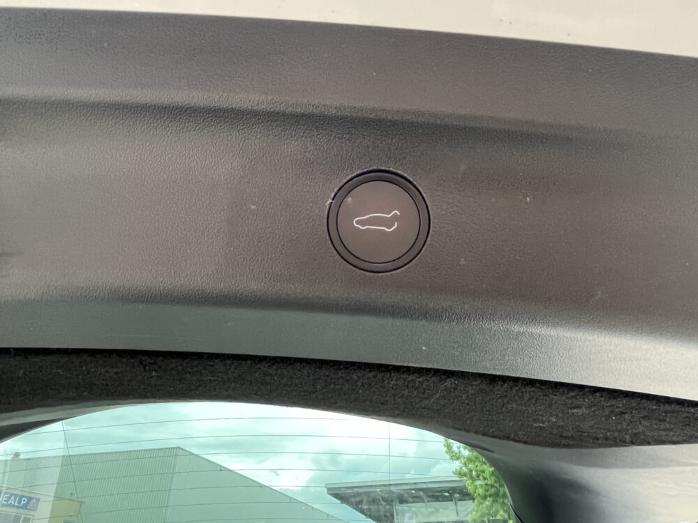 Tesla Model Y RWD 1e EIGENAAR // PANODAK // NAVI // ADAPTIVE CRUISE // CLIMA // AUTOPILOT // 360 CAMERA // LEDEREN BEKLEDING // 27