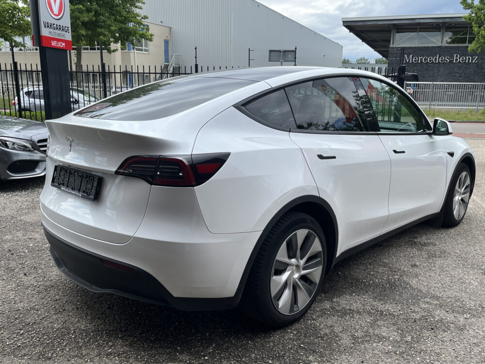 Tesla Model Y RWD 1e EIGENAAR // PANODAK // NAVI // ADAPTIVE CRUISE // CLIMA // AUTOPILOT // 360 CAMERA // LEDEREN BEKLEDING // 4