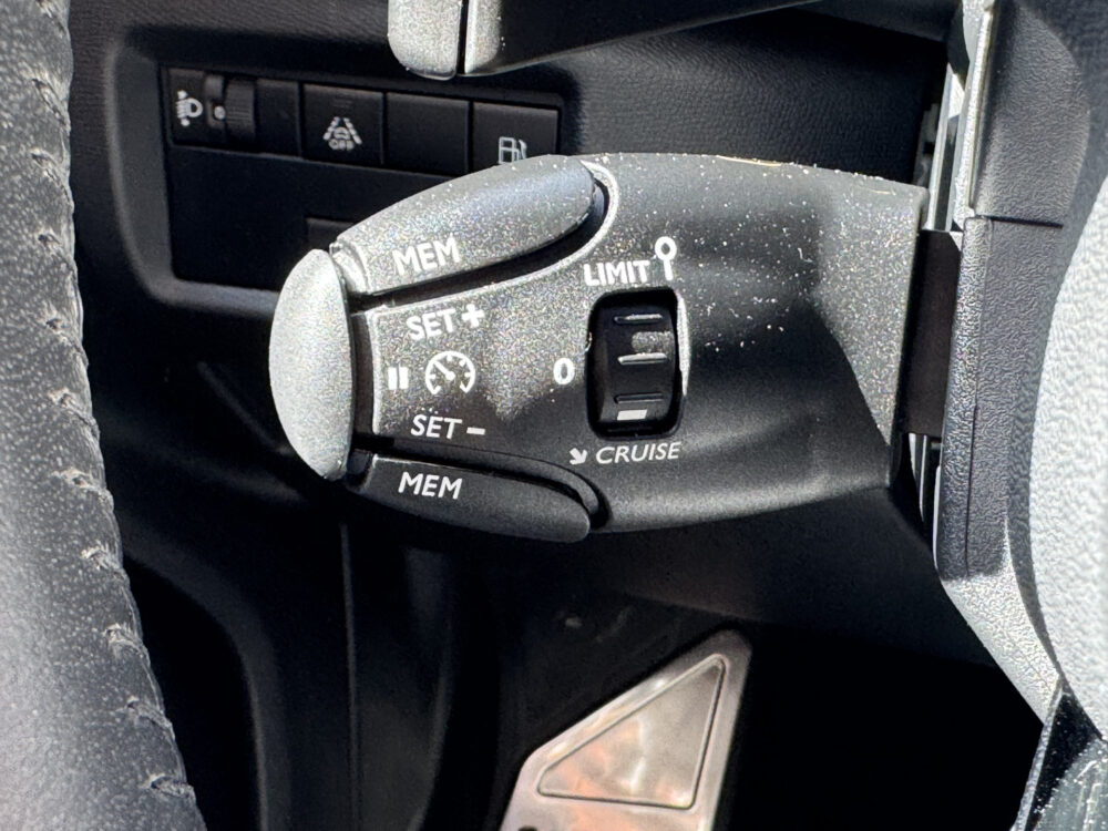 Citroën C5 Aircross 1.6 Plug-in Hybrid Feel // NAVI // CRUISE // CAMERA // CLIMA // APPLE CARPLAY - ANDROID AUTO // BLIND SPOT MONITOR // 25