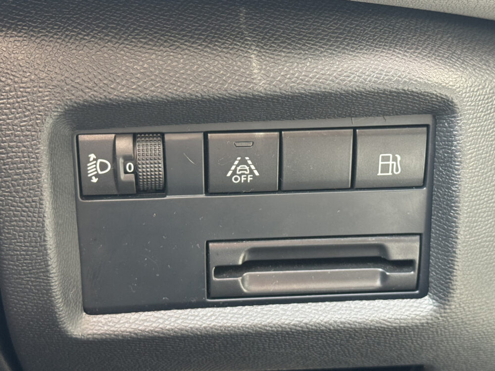 Citroën C5 Aircross 1.6 Plug-in Hybrid Feel // NAVI // CRUISE // CAMERA // CLIMA // APPLE CARPLAY - ANDROID AUTO // BLIND SPOT MONITOR // 26