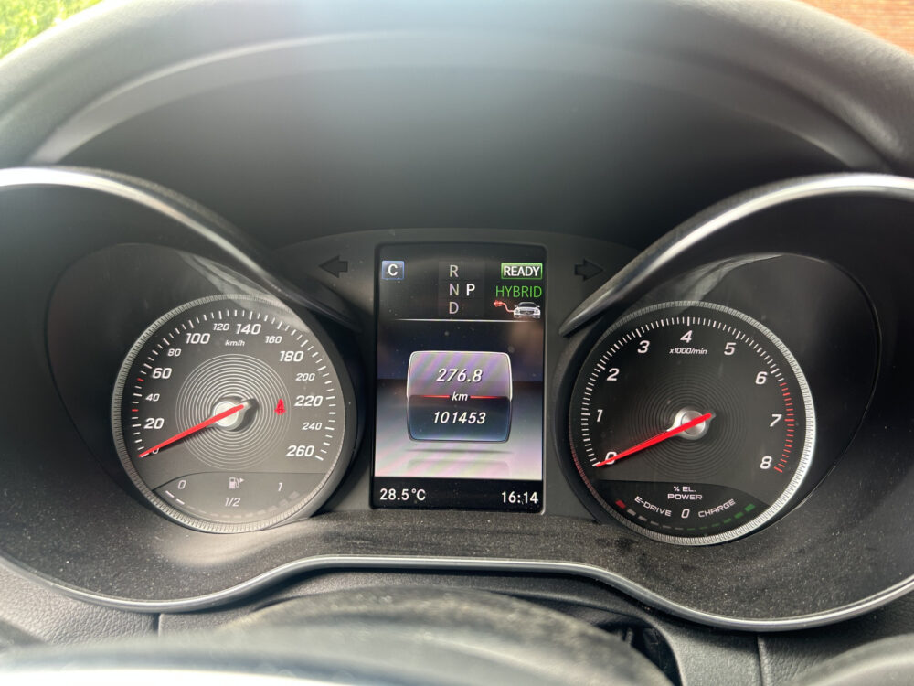 Mercedes-Benz C-Klasse 350 e Business Solution AMG Upgrade Edition // FULL LED // LEDER // BURMESTER AUDIO // NAVI // CAMERA // ELEK. KOFFERKLEP // TRE 28