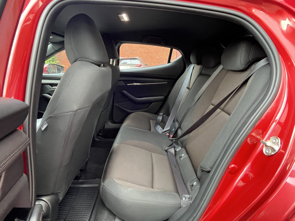 Mazda 3 2.0 SkyActiv-G 120 TS+ // NAVI // PDC // ADAPTIVE CRUISE // BLIND SPOT MONITOR // 10