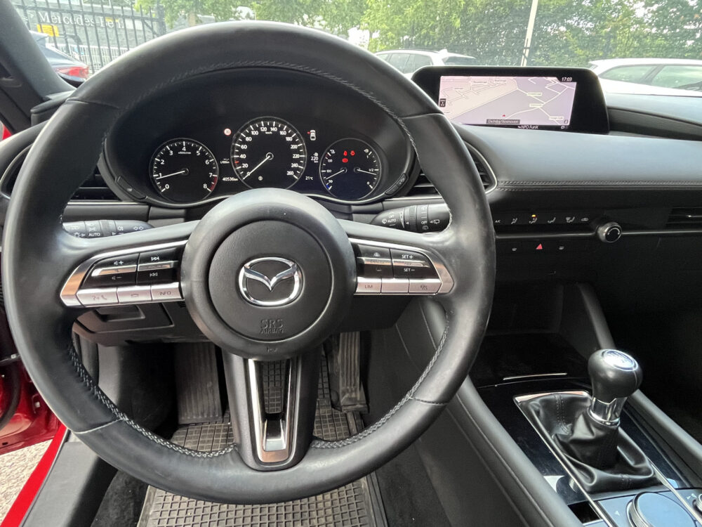 Mazda 3 2.0 SkyActiv-G 120 TS+ // NAVI // PDC // ADAPTIVE CRUISE // BLIND SPOT MONITOR // 11