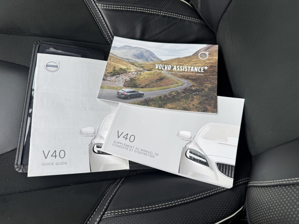 Volvo V40 1.5 T2 R-Design // NAVI // CRUISE // LED // PDC // TREKHAAK // STOELVERWARMING // 30