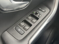 Volvo V40 1.5 T2 R-Design // NAVI // CRUISE // LED // PDC // TREKHAAK // STOELVERWARMING // 55