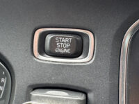 Volvo V40 1.5 T2 R-Design // NAVI // CRUISE // LED // PDC // TREKHAAK // STOELVERWARMING // 59