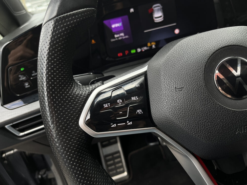 Volkswagen Golf 2.0 TSI GTI // ADAPT. CRUISE // SCHUIF-KANTELDAK // DODEHOEK // VIRTUAL COCKPIT // CAMERA+SENSOREN // NAVI+CARPLAY // 27