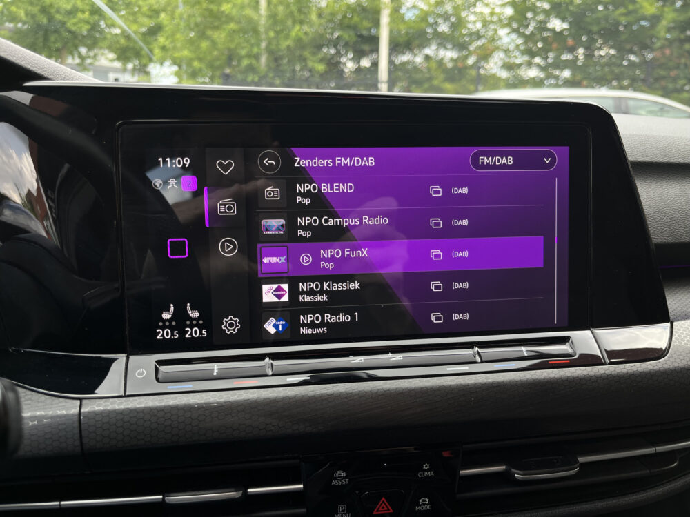 Volkswagen Golf 2.0 TSI GTI // ADAPT. CRUISE // SCHUIF-KANTELDAK // DODEHOEK // VIRTUAL COCKPIT // CAMERA+SENSOREN // NAVI+CARPLAY // 36