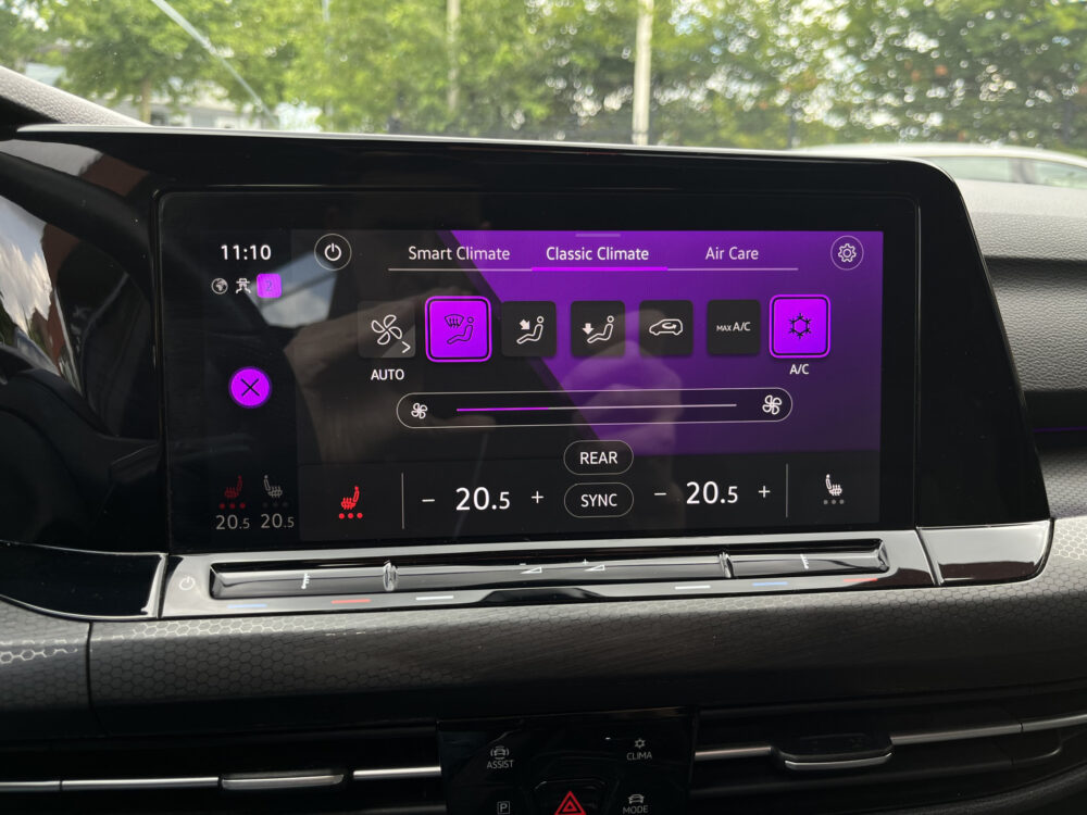 Volkswagen Golf 2.0 TSI GTI // ADAPT. CRUISE // SCHUIF-KANTELDAK // DODEHOEK // VIRTUAL COCKPIT // CAMERA+SENSOREN // NAVI+CARPLAY // 40