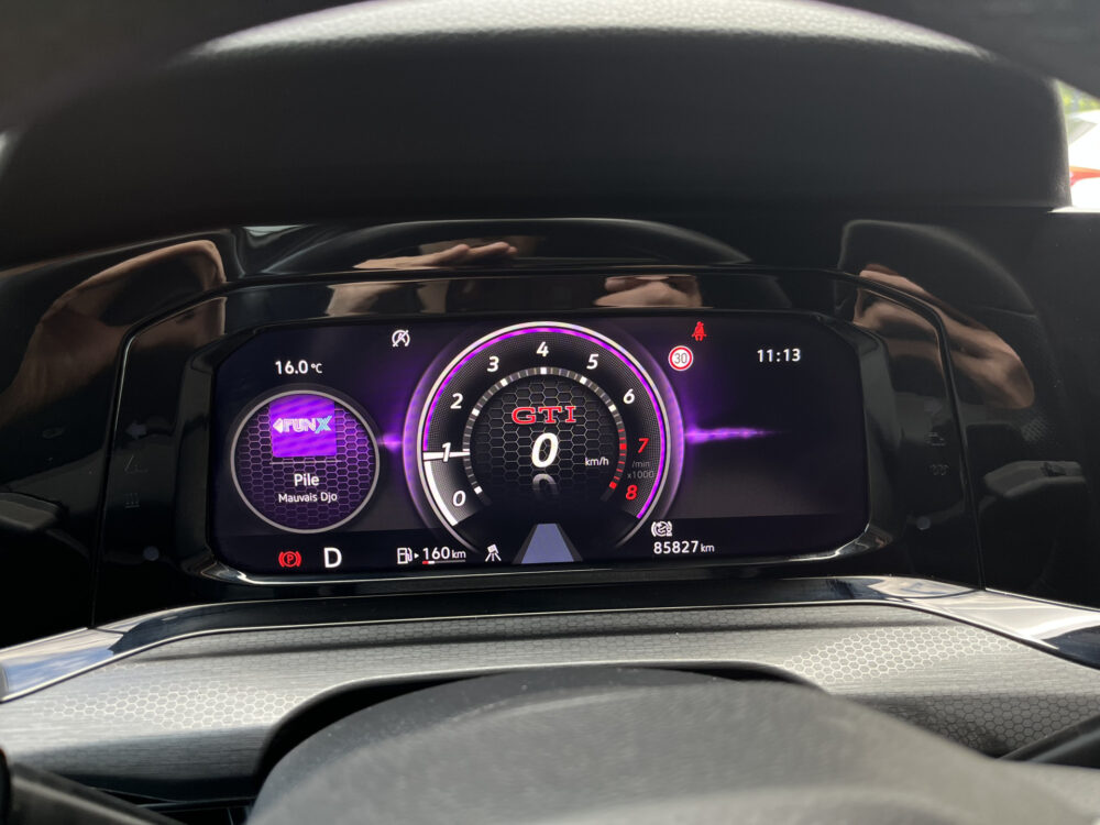 Volkswagen Golf 2.0 TSI GTI // ADAPT. CRUISE // SCHUIF-KANTELDAK // DODEHOEK // VIRTUAL COCKPIT // CAMERA+SENSOREN // NAVI+CARPLAY // 43