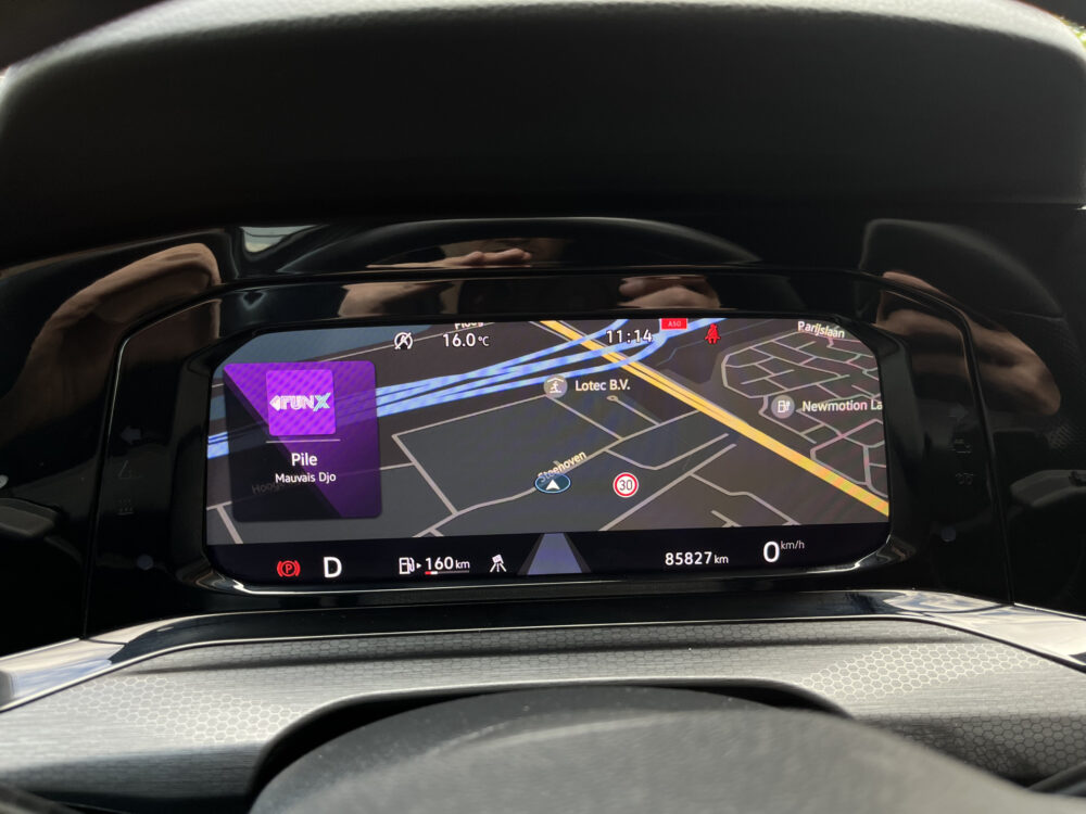 Volkswagen Golf 2.0 TSI GTI // ADAPT. CRUISE // SCHUIF-KANTELDAK // DODEHOEK // VIRTUAL COCKPIT // CAMERA+SENSOREN // NAVI+CARPLAY // 5