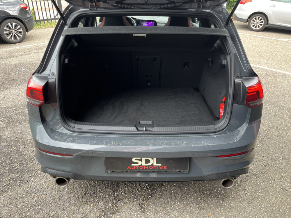 Volkswagen Golf 2.0 TSI GTI // ADAPT. CRUISE // SCHUIF-KANTELDAK // DODEHOEK // VIRTUAL COCKPIT // CAMERA+SENSOREN // NAVI+CARPLAY // 8