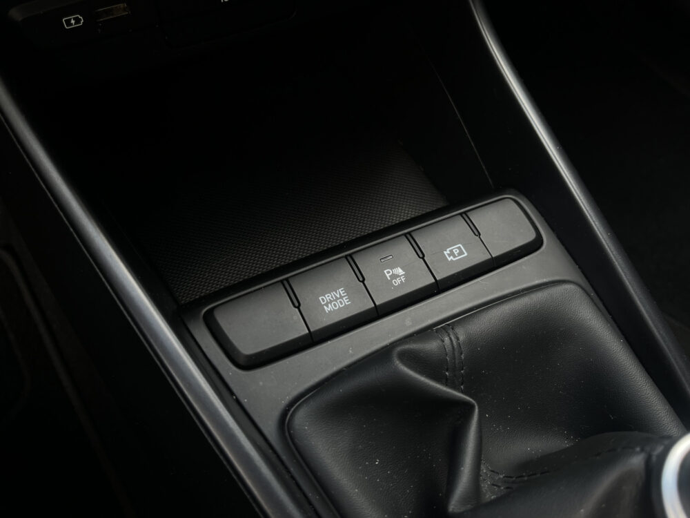 Hyundai i20 1.0 T-GDI Comfort Smart // CAMERA+SENSOREN // CRUISE // NAVI+CARPLAY // AIRCO // 21