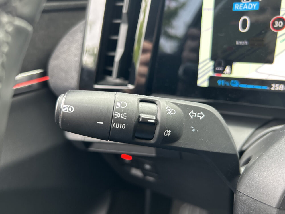 Renault Mégane E-Tech EV40 Standard Charge Techno SOH 94% // GROOT NAVI + CARPLAY // FULL LED // CAMERA // CLIMA // STOEL + STUURWIELVERWARMING 14