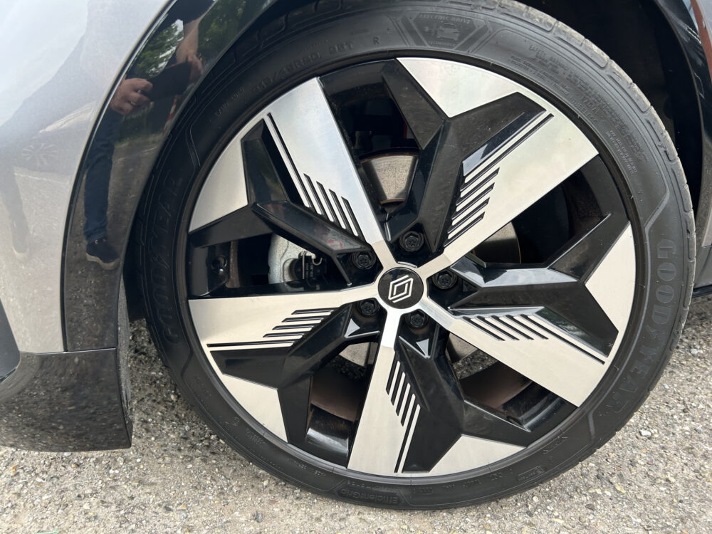 Renault Mégane E-Tech EV40 Standard Charge Techno SOH 94% // GROOT NAVI + CARPLAY // FULL LED // CAMERA // CLIMA // STOEL + STUURWIELVERWARMING 29