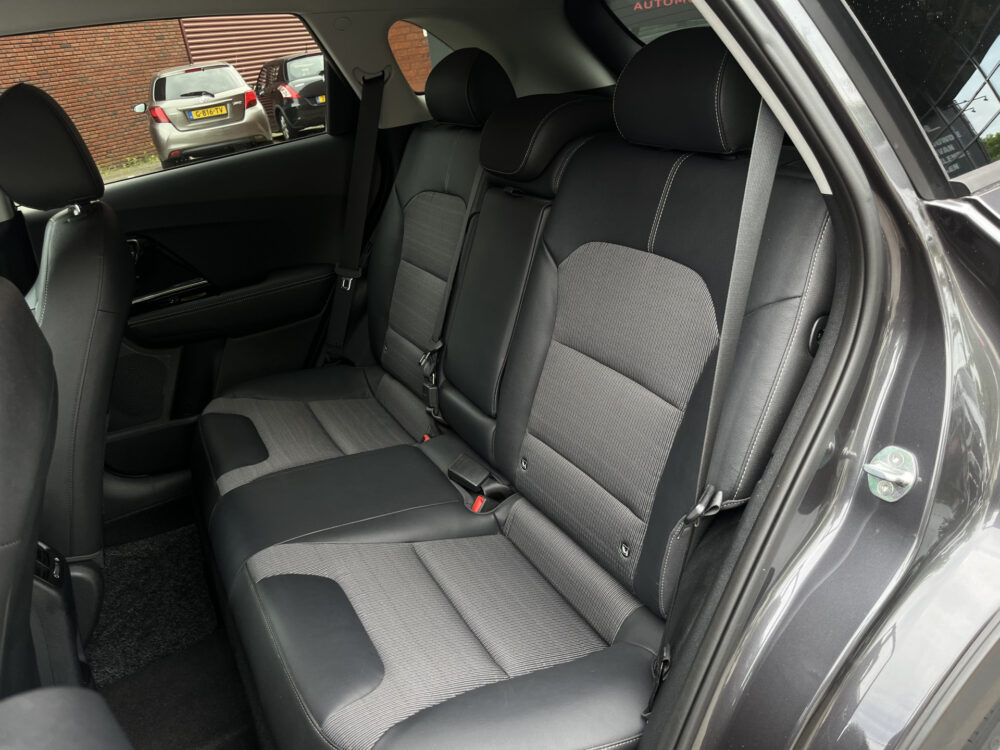 Kia Niro 1.6 GDi Hybrid DynamicLine // ADAPT. CRUISE // CAMERA+SENSOREN // KEYLESS // NAVI+CARPLAY // CLIMA // 17